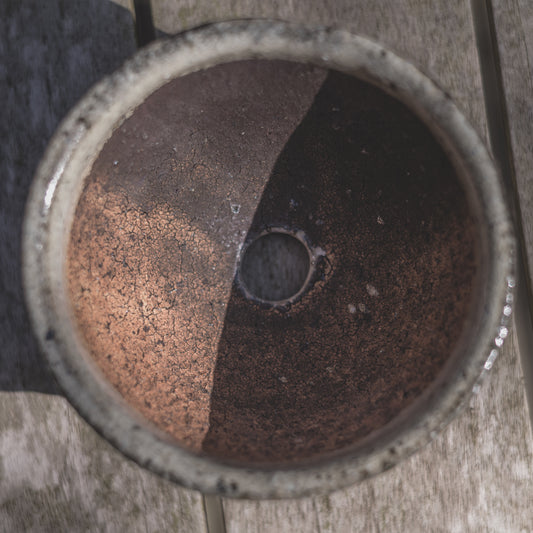 務古屋オリジナルの鉢(白掛 / 陶芸家・八田亨氏製作)